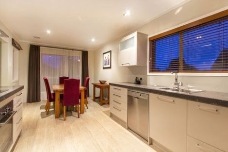 Photo of property in 41 Walworth Avenue, Pakuranga Heights, Auckland, 2010