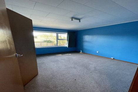 Photo of property in 72 Fitzwater Place, Henderson, Auckland, 0612