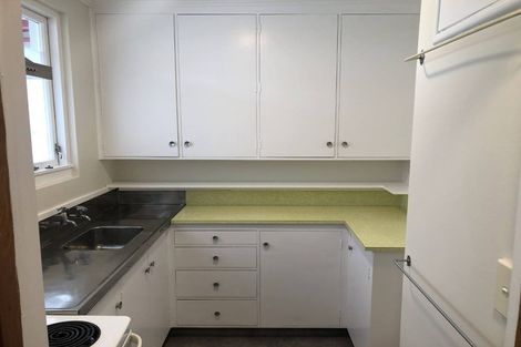Photo of property in 18u2 Agra Crescent, Khandallah, Wellington, 6035