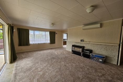 Photo of property in 2 Oaklea Avenue, Marton, 4710