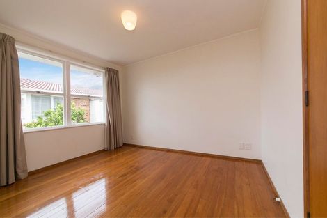 Photo of property in 4/135 Titirangi Road, New Lynn, Auckland, 0600