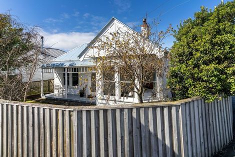 Photo of property in 193 Macandrew Road, South Dunedin, Dunedin, 9012