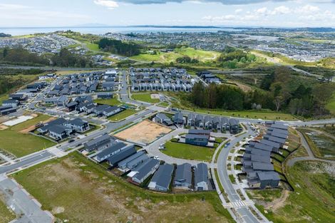 Photo of property in 82 Huanui Drive, Wainui, 0992