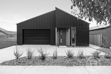 Photo of property in 22 Bale Road, Jacks Point, 9371