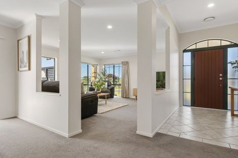 Photo of property in 5 Mahonia Place, Pyes Pa, Tauranga, 3112
