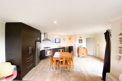 Photo of property in 71 Stafford Street, Orepuki, Riverton, 9881