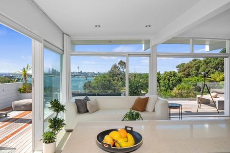 Photo of property in 24 Bridge View Road, Birkenhead, Auckland, 0626