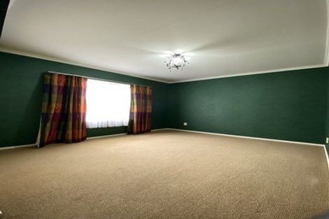 Photo of property in 15 Sierra Court, Roslyn, Palmerston North, 4414