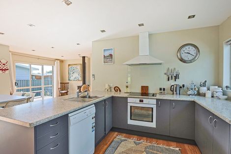 Photo of property in 9 John Ross Place, Kairakau, Havelock North, 4295