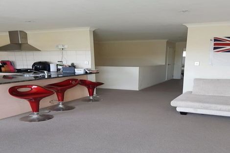 Photo of property in 16 Kauri Glen Road, Northcote, Auckland, 0627