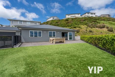 Photo of property in 50 Havana Rise, Grenada Village, Wellington, 6037