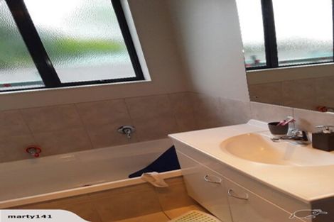 Photo of property in 195 Keri Vista Rise, Papakura, 2110