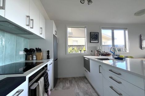 Photo of property in 27 Orissa Crescent, Broadmeadows, Wellington, 6035