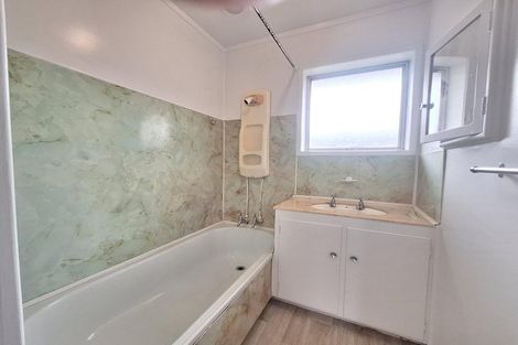 Photo of property in 1/468 Swanson Road, Ranui, Auckland, 0612