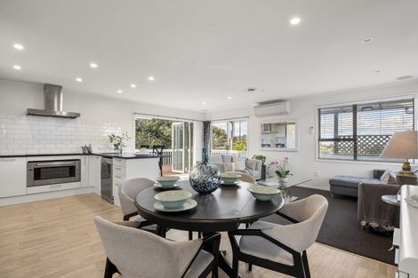 Photo of property in 15 Rosario Crescent, Red Beach, 0932