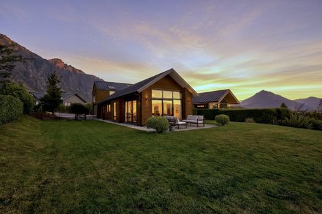Photo of property in 3 Pioneer Court, Jacks Point, Queenstown, 9371