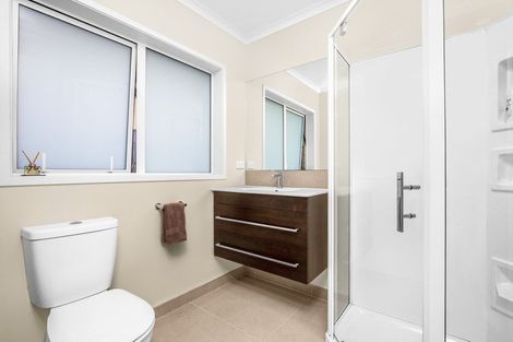 Photo of property in 12 Lombardia Way, Karaka, Papakura, 2113