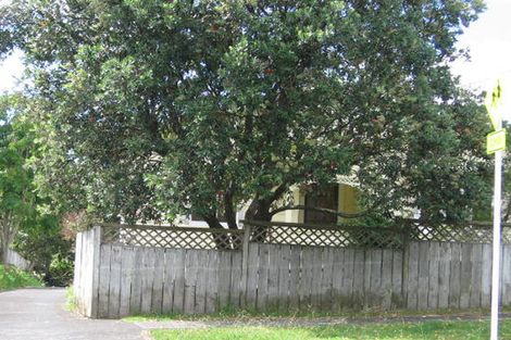 Photo of property in 3/27 Northall Road, New Lynn, Auckland, 0600