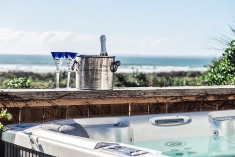 Photo of property in 235a Oceanbeach Road, Mount Maunganui, 3116