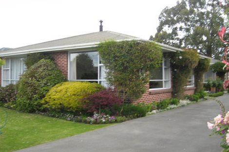 Photo of property in 89 Englefield Road, Northwood, Christchurch, 8051