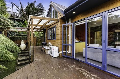 Photo of property in 2/66 Manuka Road, Glenfield, Auckland, 0629