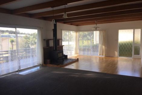 Photo of property in 1/51 Ellice Road, Totara Vale, Auckland, 0629