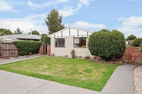 Photo of property in 92b Englefield Road, Northwood, Christchurch, 8051