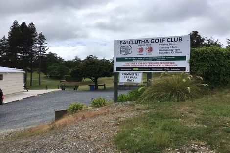Photo of property in 24 Golfers Drive, Balclutha, 9230
