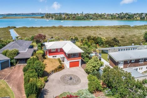 Photo of property in 25 Realm Place, Massey, Auckland, 0614