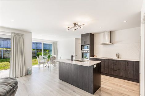Photo of property in 36 Accolage Boulevard, Kumeu, 0810
