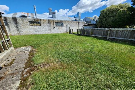 Photo of property in 24 Mcgiffert Street, Palmerston North, 4410