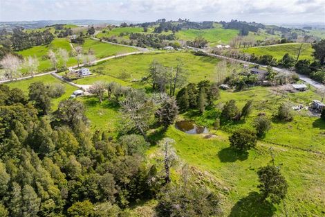 Photo of property in 15 Witheford Road, Wharehine, Wellsford, 0973
