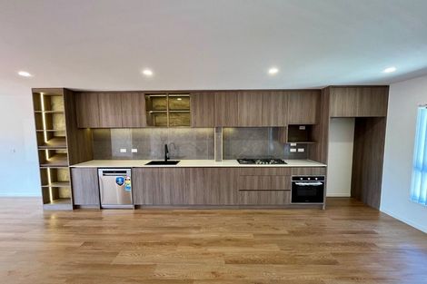 Photo of property in 41a Kelwyn Road, Kelston, Auckland, 0602
