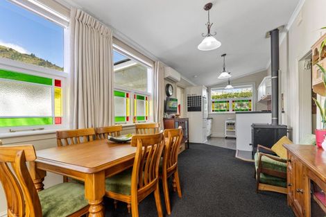Photo of property in 25a Hampden Street, Picton, 7220