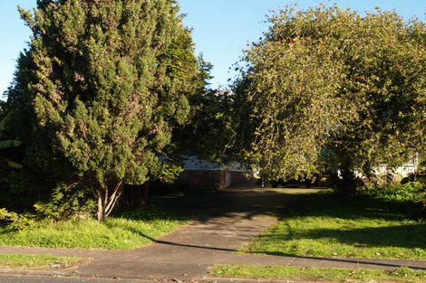 Photo of property in 2 Lyncroft Street, Mangere East, Auckland, 2024