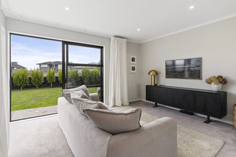 Photo of property in 20 Taikura Avenue, Red Beach, 0932