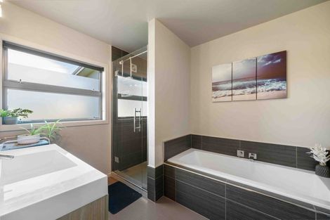 Photo of property in 10 Kowhai Place, Cromwell, 9310