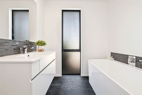 Photo of property in 21 Romanee Lane, Wigram, Christchurch, 8025