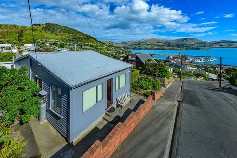 Photo of property in 10 Cornwall Road, Lyttelton, 8082