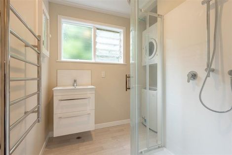 Photo of property in 58 Garden Road, Northland, Wellington, 6012