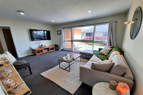 Photo of property in 43 Prestons Road, Redwood, Christchurch, 8051