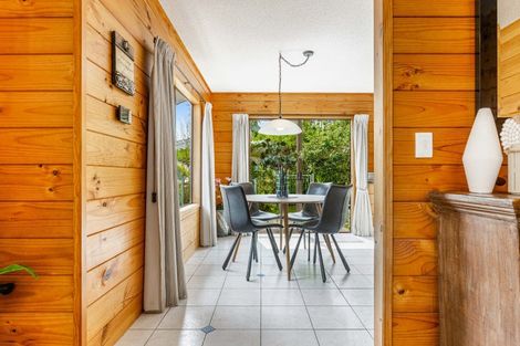 Photo of property in 8 Buckleys Track, Paremoremo, Auckland, 0632