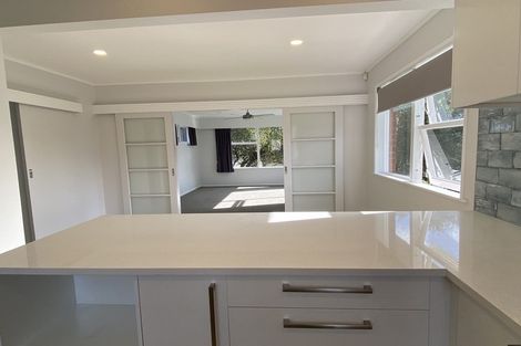 Photo of property in 1 Marcel Place, Glenfield, Auckland, 0629