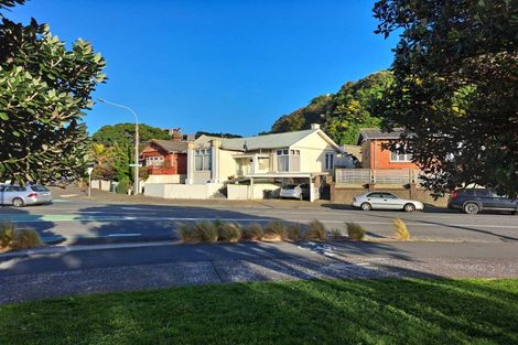 Photo of property in 532 Evans Bay Parade, Hataitai, Wellington, 6021