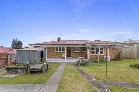 Photo of property in 13 Gordon Road, Western Heights, Rotorua, 3015