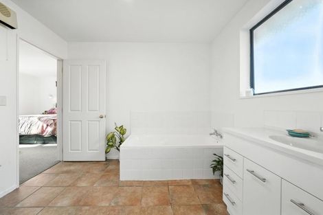 Photo of property in 37 Courage Road, Amberley, 7410