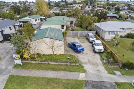 Photo of property in 1/69 Awaroa Road, Helensville, 0800