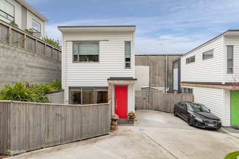 Photo of property in 7u6 Handyside Street, Tawa, Wellington, 5028