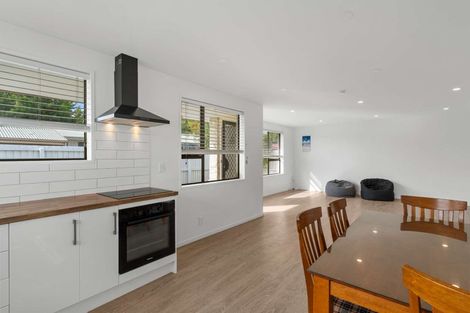 Photo of property in 33 Middleton Road, Upper Riccarton, Christchurch, 8041