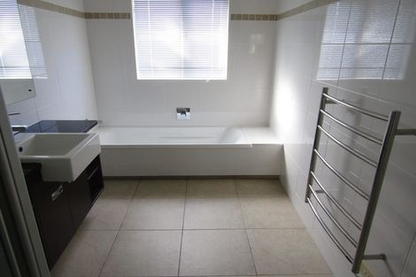 Photo of property in 9 Laurel Oak Drive, Schnapper Rock, Auckland, 0632